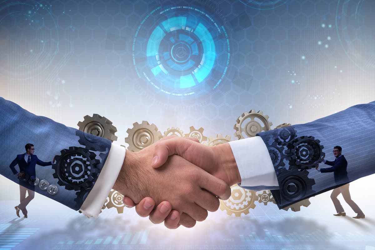 Building scalable microservices with design patterns